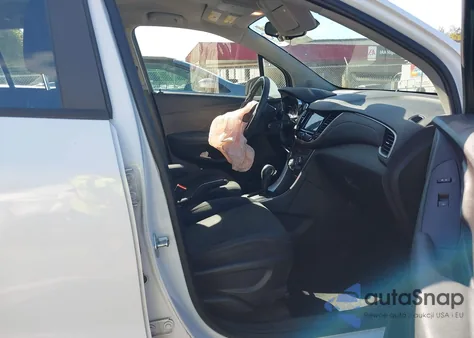 2018 Chevrolet Trax Ls z USA, uszkodzony, nr VIN 3GNCJKSB0JL182072